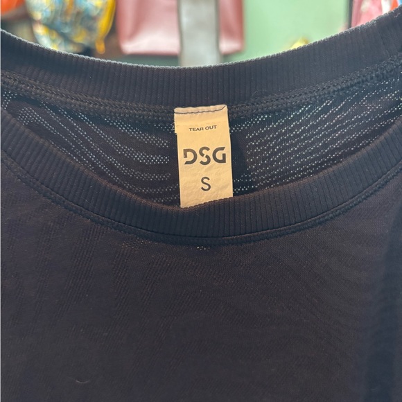 DSG Essential Black Tee - Picture 3 of 4